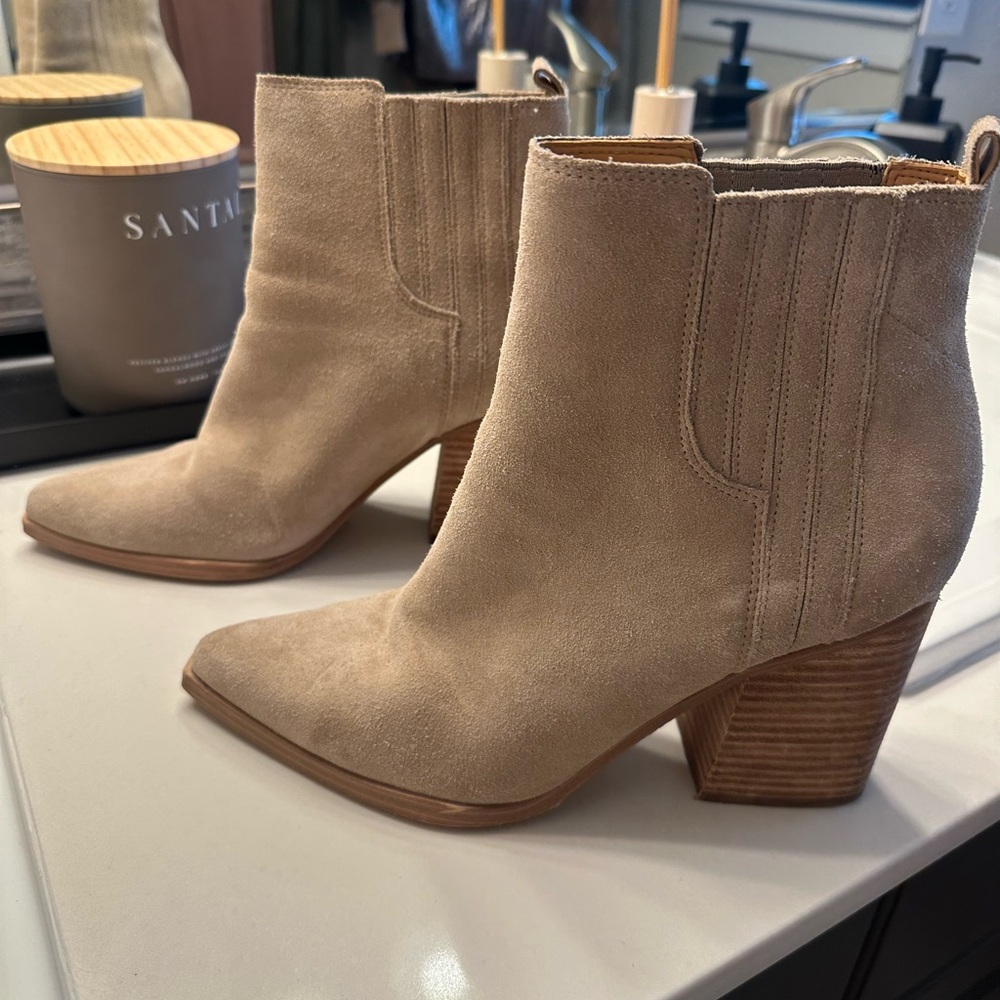 Women's Tan Suede Ankle Boots-Sz 10